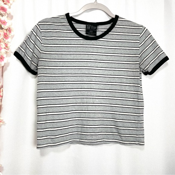 🌸 4/$20 TBar Striped Crop Top shirt xs - Picture 1 of 5